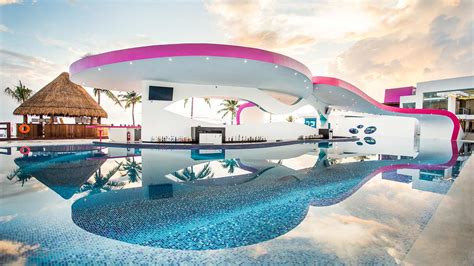 temptation cancun day pass.